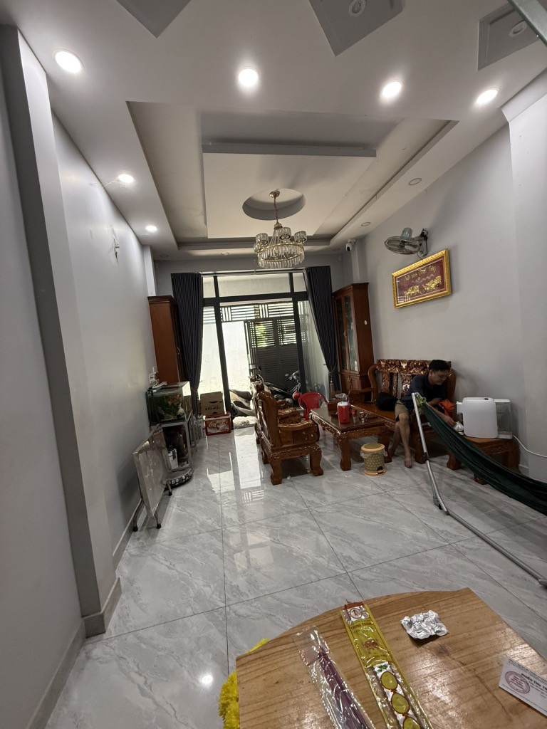 Nhà 4 tầng 50m2 5 tỷ nhỉnh thỏa thuận Huỳnh Tấn Phát Quận 7