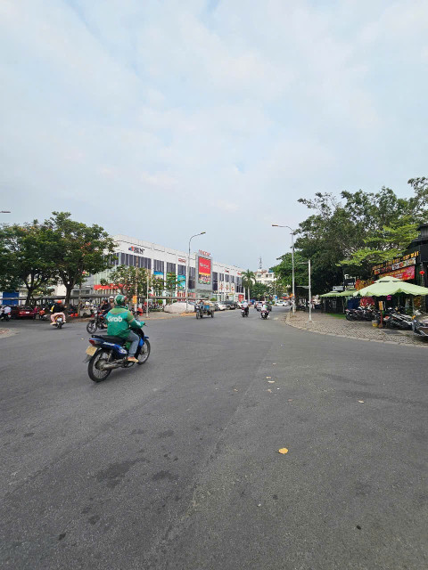 CHDV DÒNG TIỀN 600 TRIỆU 1 NĂM, ĐƯỜNG SỐ - TRẦN TRỌNG CUNG- 72M2 4 TẦNG, 13.X TỶ HOÀN CÔNG