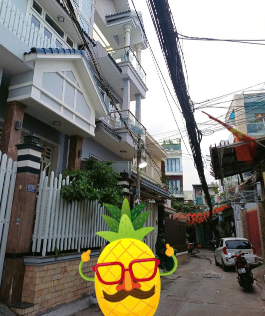 Ngay Vincom Nam Long, Quận 7, 4 tầng, dtsd 200m2, 4pn, 5.95 tỷ