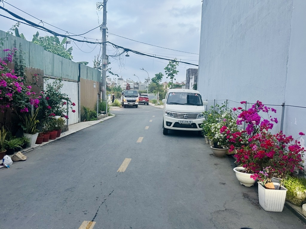 NHÀ ĐẸP HẺM TO - OTO NGỦ TRONG NHÀ - 138M2 - NHỈNH 5 TỶ