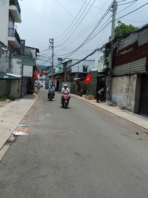BÁN NHÀ ĐẸP 3 TẤM HXH THÔNG – NGAY CHỢ HẠT ĐIỀU HUỲNH THỊ HAI CHỈ 5.35T