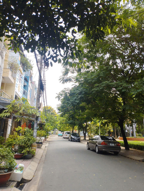 Bán Nhà Huỳnh Thiện Lộc - 6x12m - HXH - 3 tầng Giá rẻ hiếm có