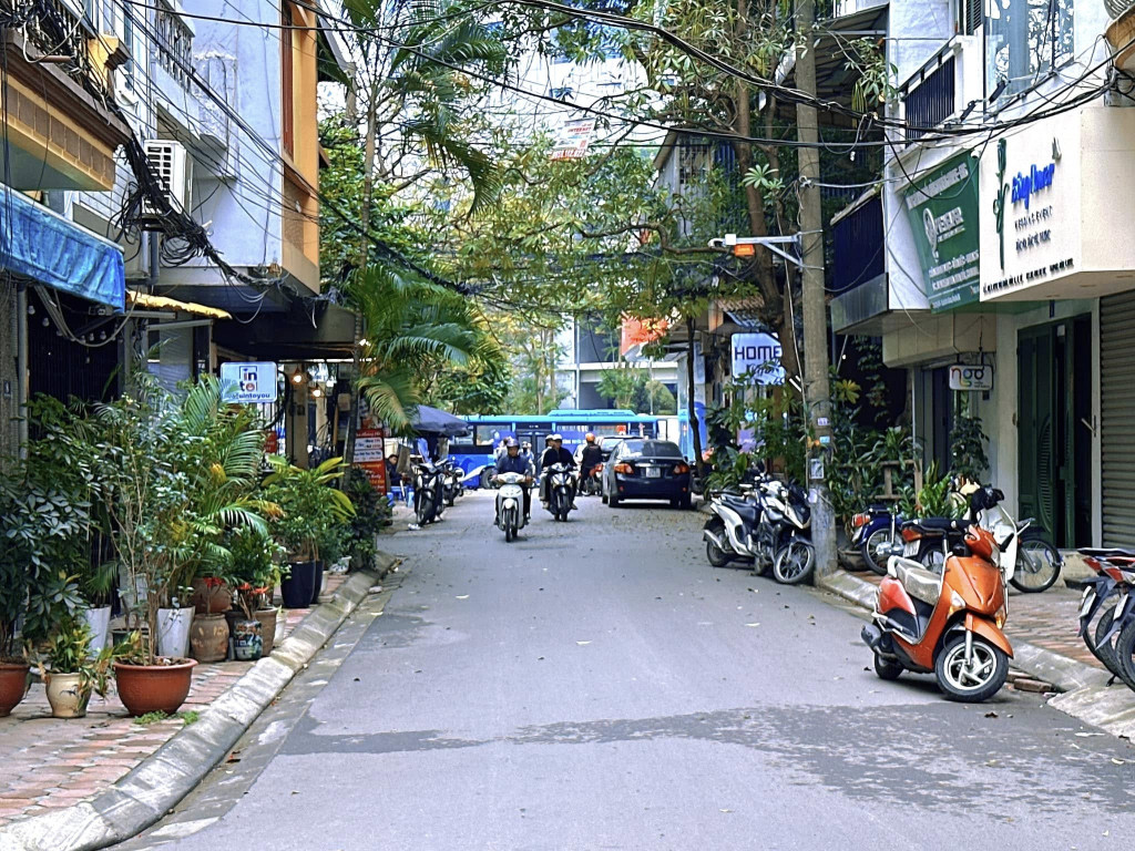 PHÂN LÔ HUỲNH THÚC KHÁNG - 44M2 x 7T - 18 TỶ  - VỈA HÈ - ĐƯỜNG Ô TÔ TRÁNH - KINH DOANH SIÊU TỐT