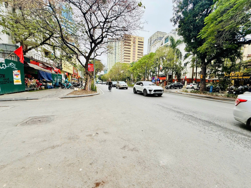 Bán nhà Huỳnh Thúc Kháng (Đống Đa) 48m, 4 tầng, mt 3.8m, giá 25.9 tỷ