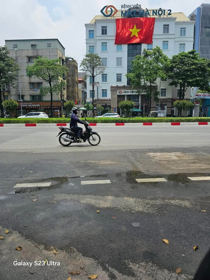 PHÂN LÔ HUỲNH THÚC KHÁNG, ĐỐNG ĐA 42M – 6 TẦNG – MT 4.1M – KINH DOANH VĂN PHÒNG – Ô TÔ ĐỖ TRONG NHÀ – 18 TỶ