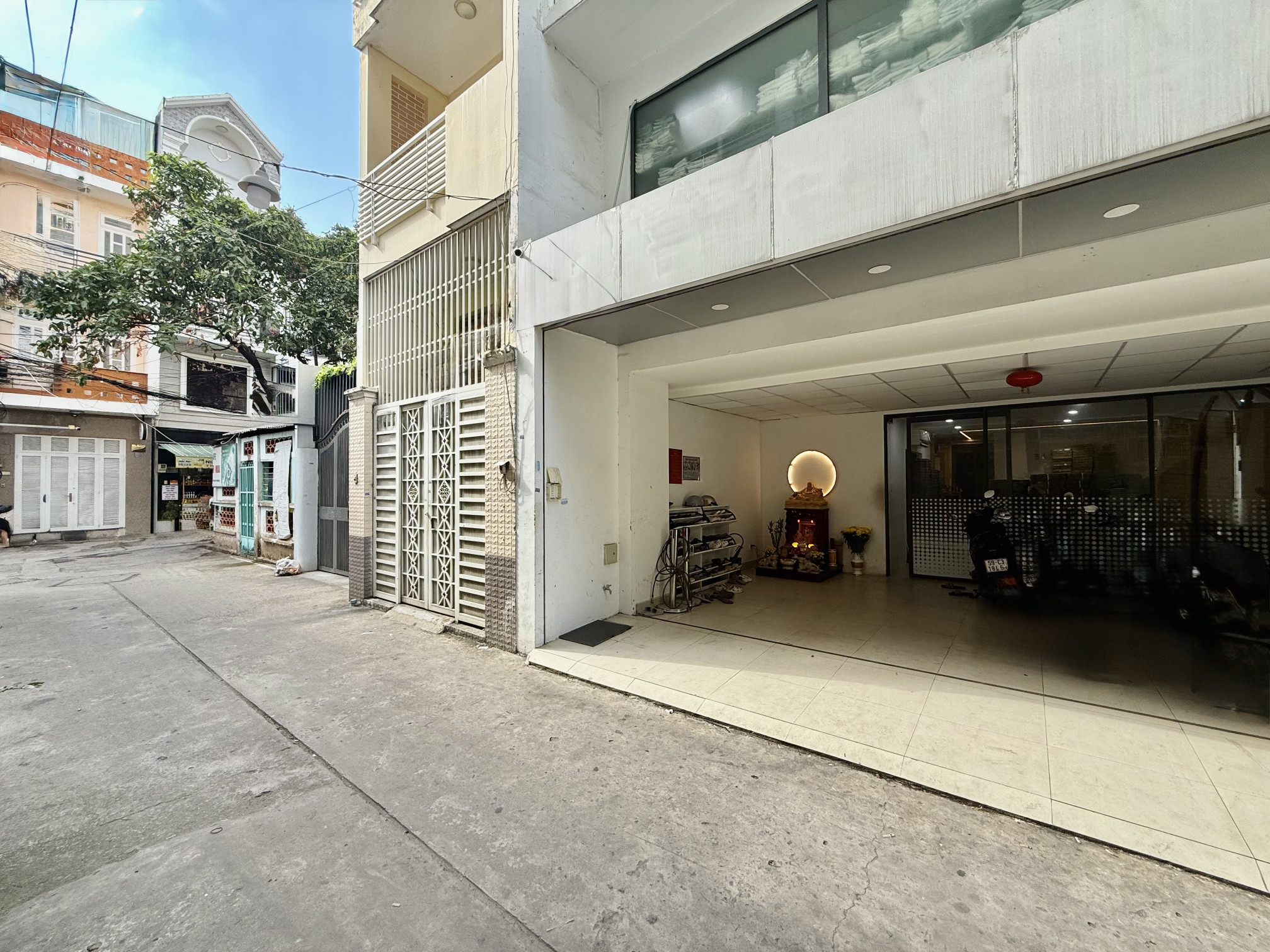 TOÀ NHÀ VĂN PHÒNG HUỲNH VĂN BÁNH - 103m2 (7×15) VUÔNG A4 - HĐ THUÊ 71.5TR/THÁNG - GIÁ 21.5T