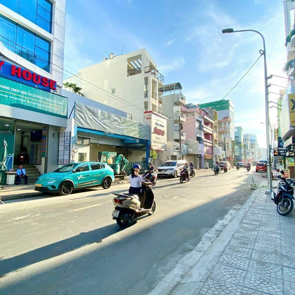 MT KINH DOANH HUỲNH VĂN BÁNH PHÚ NHUẬN - 110M2, 5 TẦNG - THANG MÁY - GIÁ 41 TỶ