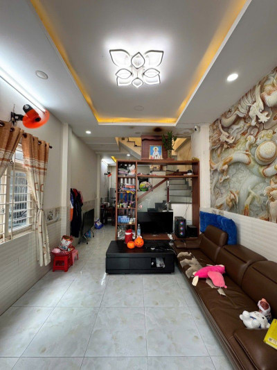 HẺM ÔTÔ GIÁP TÂN BÌNH, NGAY ÂU CƠ - KHUÔNG VIỆT, NHÀ MỚI ĐẸP GẦN 40M2, 2TẦNG, 2PN, LÔ GÓC KO LỘ GIỚI CỰC THOÁNG MÁT, NỞ HẬU HOÀN CÔNG ĐỦ, CHÀO CHỈ 4.5 TỶ, TẶNG NỘI THẤT