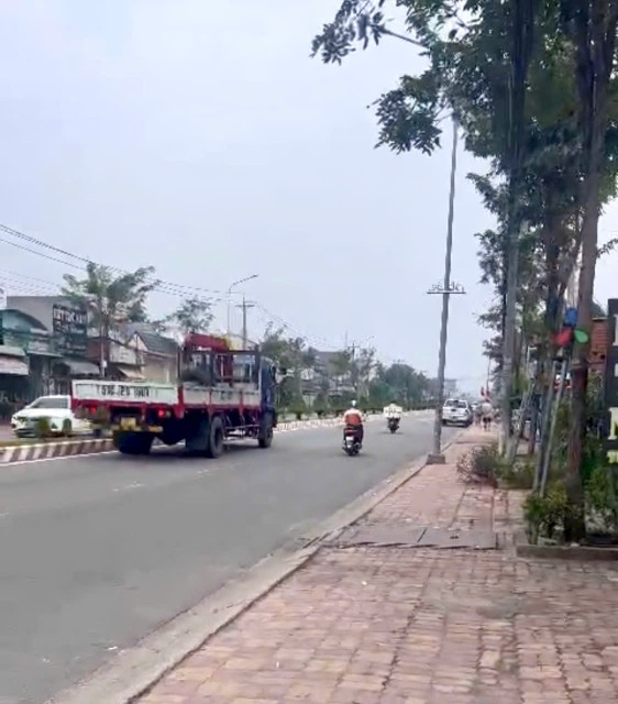 Nhà trệt lầu mái thái đẹp Phú Mỹ-TP.TDM đường oto 1/Huỳnh Văn Luỹ gần trung tâm TP.Mới vị trí đẹp giá êm