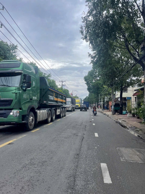 Lô Đất Xưởng 2Mặt Tiền Xe Container, 1700m2 Full Thổ Cư. Giá Chốt 18,5 Tỷ