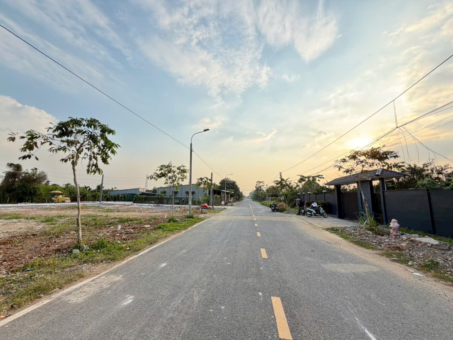 ĐẤT MẶT TIỀN KINH DOANH BUÔN BÁN ĐA NGÀNH NGHỀ