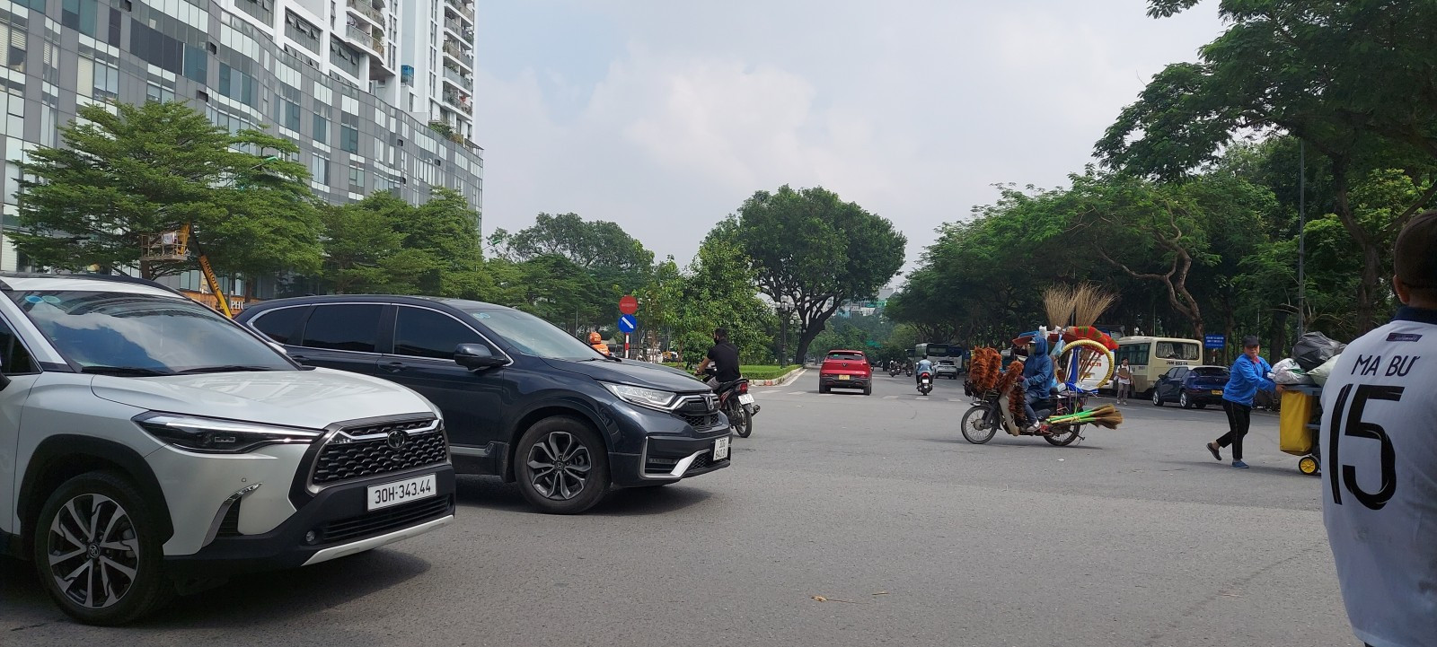 Bán nhà Văn Quán (Hà Đông) 88m, 5 tầng, mt 4.7m, giá 23 tỷ
