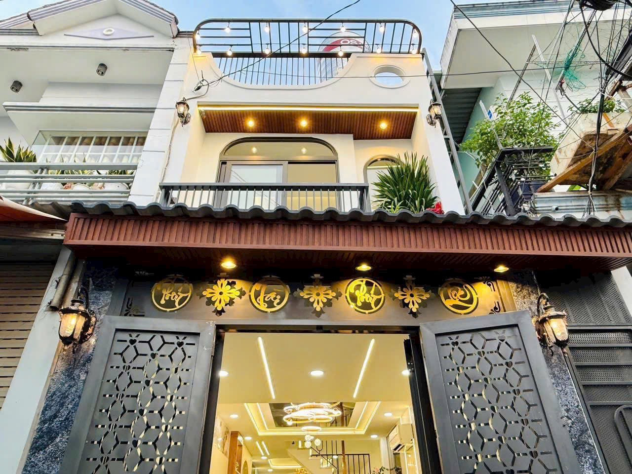 Bán nhà 39m2 xây 2 tầng đường Kênh 19/5,Tân Phú giá 1tỷ910. Gần Aeon Tân Phú. Hẻm 5m, sổ riêng