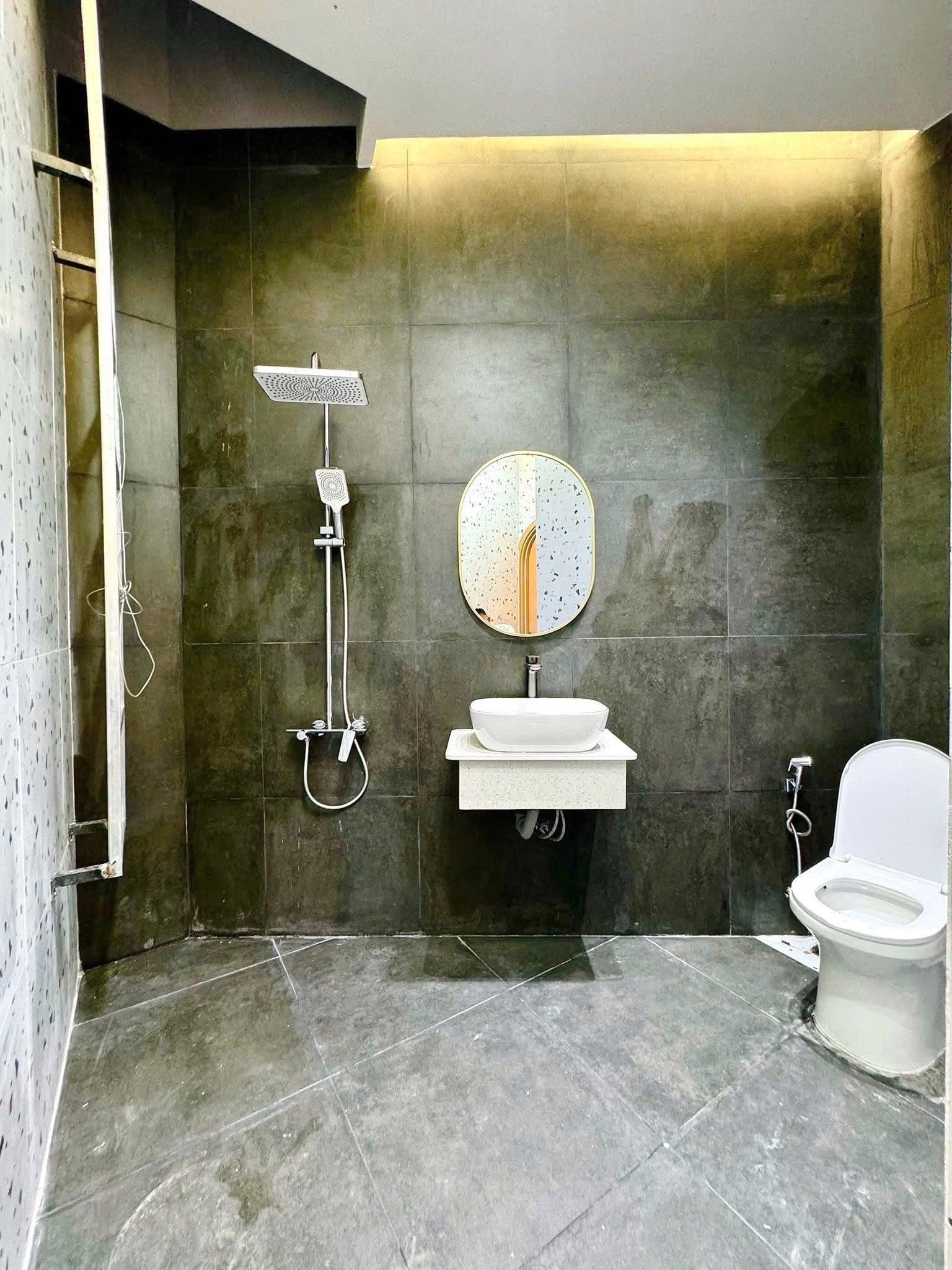 Chính Chủ gửi bán nhà DT 39m2 Tân Phú đường Kênh 19/5, đang cho thuê 10 triệu, sổ hồng riêng