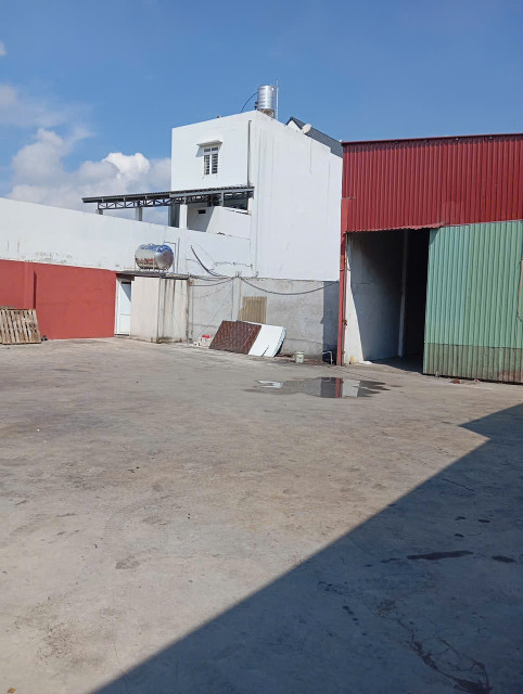 Bán hoặc cho thuê kho 1073m2 (15x62m) nở hậu, mặt tiền Kênh A, Lê Minh Xuân, Bình Chánh