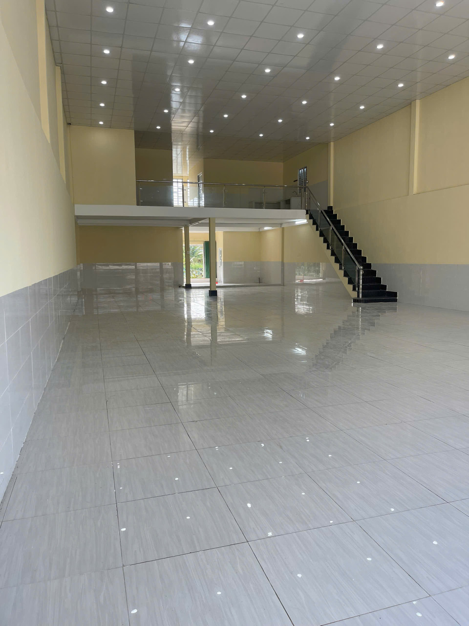CHÍNH CHỦ CẦN BÁN hoặc CHO THUÊ NHÀ DÀI HẠN  TẠI 1 TRỆT 1 LỬNG TẠI THỊ XÃ NGÃ NĂM - TỈNH SÓC TRĂNG.
