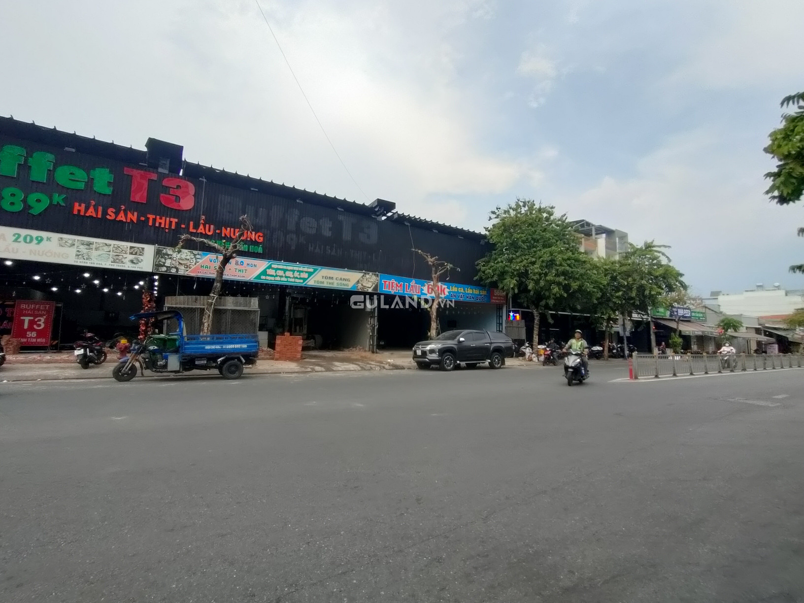Cho thuê nhà mặt tiền đường Kênh Tân Hóa, phường Phú Trung, Quận Tân Phú 19x40m