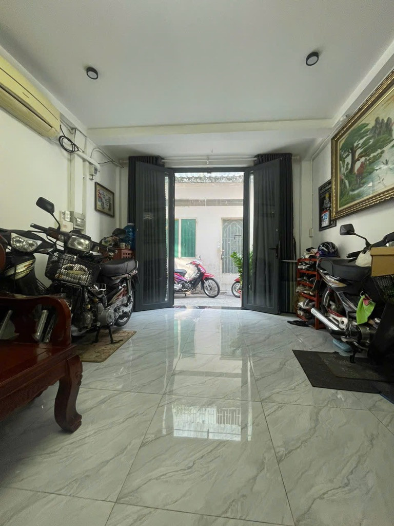 BÁN NHÀ - KÊNH TÂN HÓA - TÂN PHÚ - 2 TẦNG MỚI - HẺM AN NINH - THOÁNG MÁT - DT 3.5 X 11M- CHỈ 4 TỈ