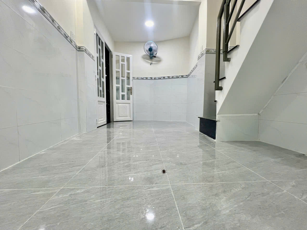 SÁT MẶT TIỀN KHÁNH HỘI Q4 HƠN 2 TỶ