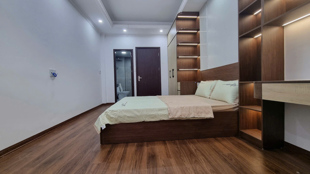 RẺ NHẤT MỸ ĐÌNH,NHÀ DÂN 35M2X5 TẦNG,4 NGỦ, GẦN TRƯỜNG,CHỢ,GẦN ĐH THƯƠNG MẠI, ~5.5 TỶ