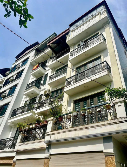 BÁN NHÀ TRẦN QUỐC HOÀN, CẦU GIẤY, PHÂN LÔ, Ô TÔ TRÁNH, 42M, 19 TỶ