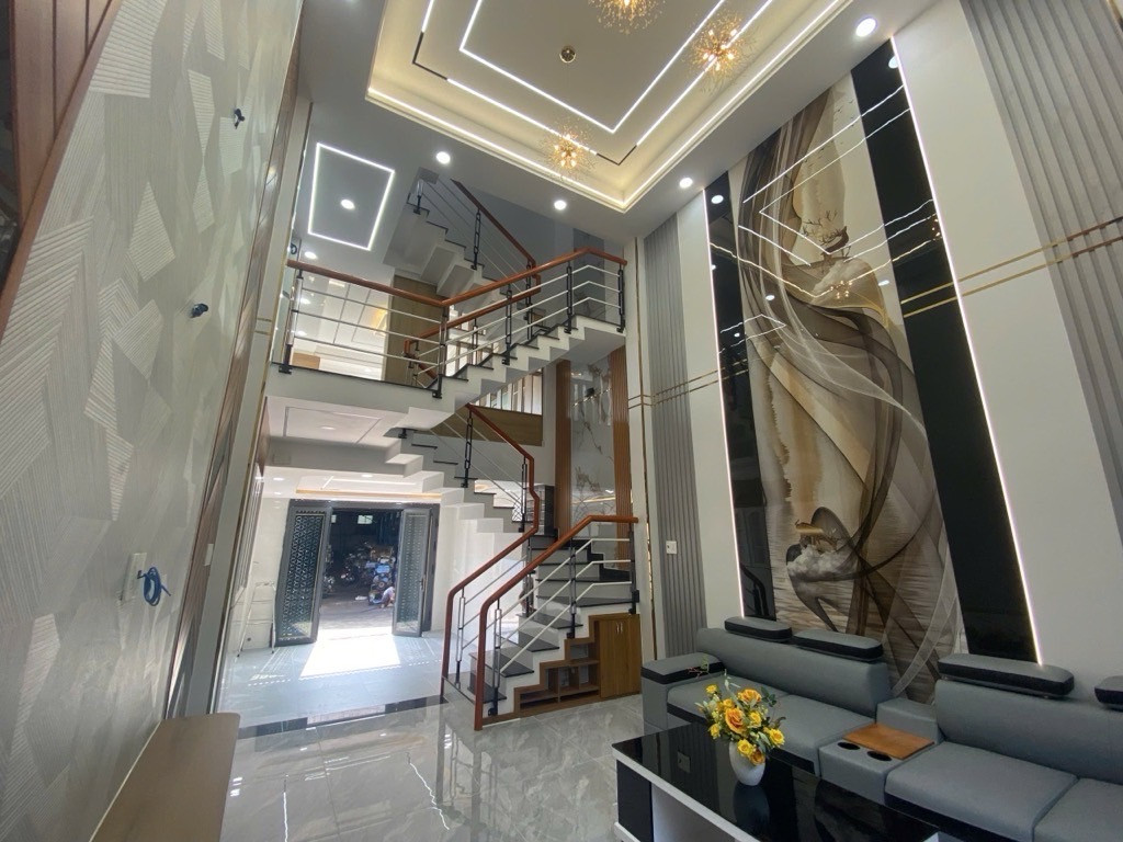 BÁN ĐẤT PHÂN LÔ KHU VIP – KINH DƯƠNG VƯƠNG, AN LẠC, BÌNH TÂN
📞 0368123186
🔹 Khu dân cư hiện đại, đồng bộ, vị trí đẹp
🔹 Đã có sổ riêng từng lô – giấy phép xây dựng đầy đủ
🔹 Có thể xây theo mẫu hoặc xây theo yêu cầu
Diện tích & giá bán:
👉 7 lô: 52m² (