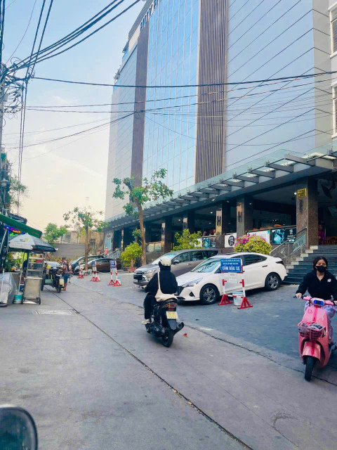 BÁN NHÀ HẺM XE HƠI NGAY AEONMALL BÌNH TÂN- NGANG 4,5x15M- 5 TẦNG NHỈNH 5 TOI