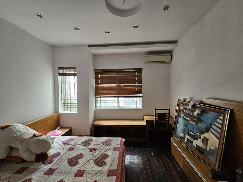 Bán nhà Khuất Duy Tiến (Thanh Xuân) 50m, 4 tầng, mt 4.2m, giá 15.8 tỷ