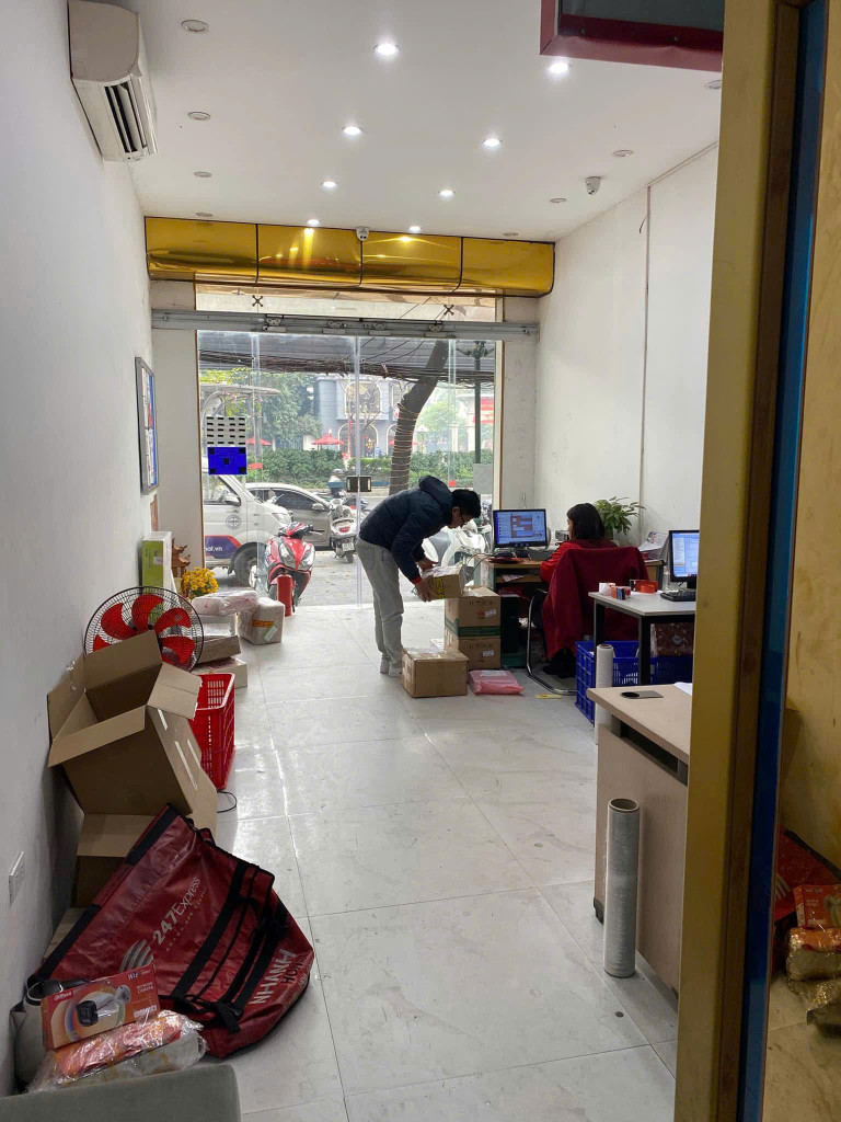 Cho thuê mặt bằng tầng 1 kinh doanh Địa chỉ: số 132 Khuất Duy Tiến