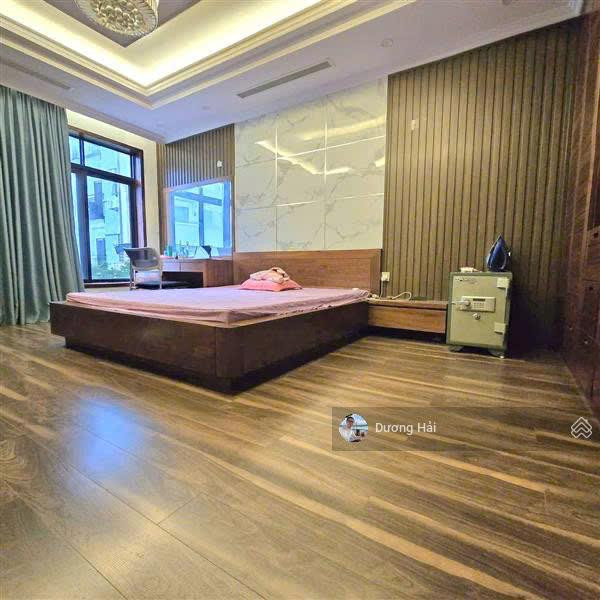 Bán Căn NHÀ MẶT PHỐ HIẾM CÓ TRÊN PHỐ KHÚC THỪA DỤ - CẦU GIẤY - Hơn 20 tỷ