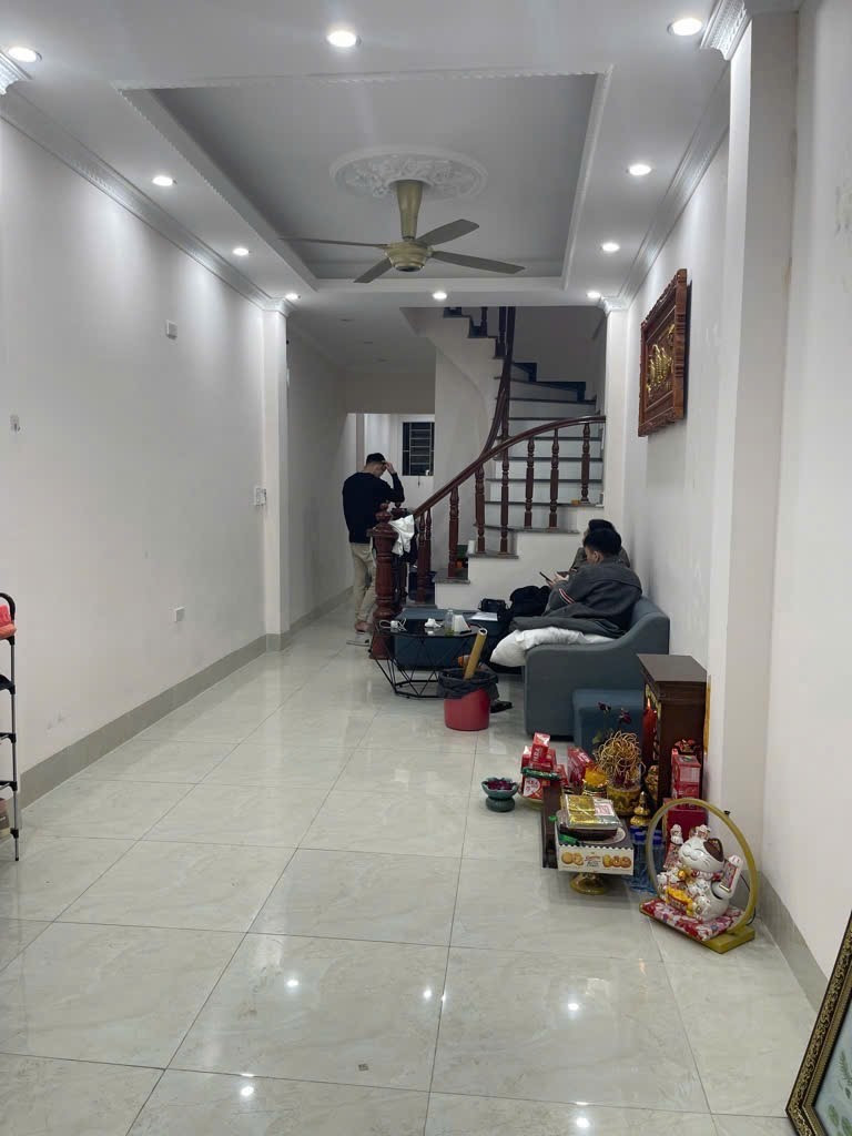 SIÊU HIẾM. Bán nhà Khương Đình, Thanh Xuân. 47m2 x 4 Tầng. 6 ngủ. NGÕ THÔNG. Hơn 8 Tỷ.