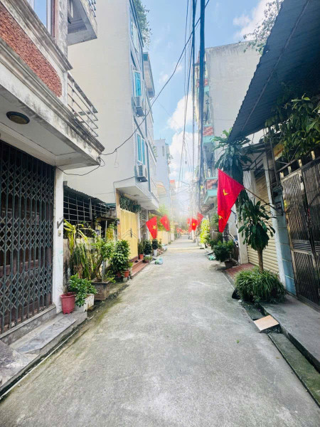 BÁN NHÀ CẠNH TRƯỜNG KHƯƠNG ĐÌNH – GẦN CHỖ ĐỂ Ô TÔ -NỘI THẤT XỊN XÒ 41M*5 TẦNG