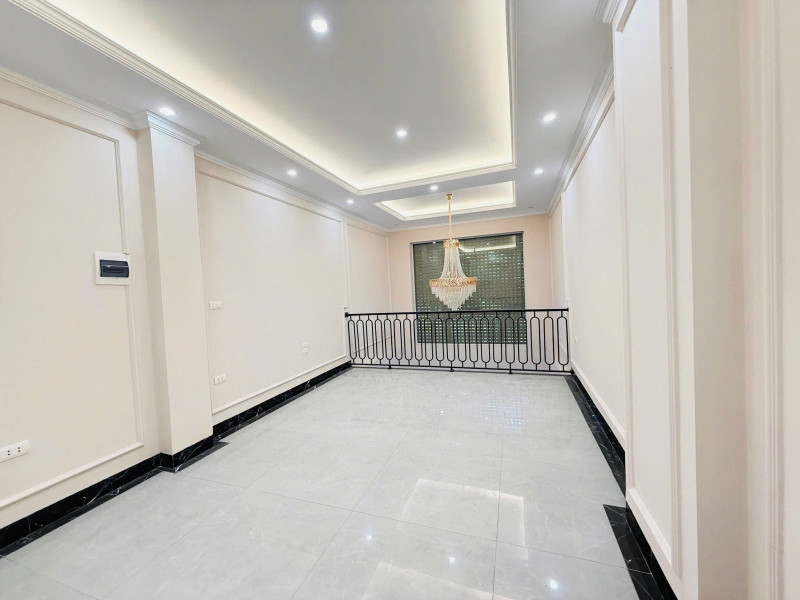 Bán nhà Mặt phố Khương Đình 37m² ngang 3.5m giá 23 tỷ Phường Khương Đình (LH: Zalo 0862299066)