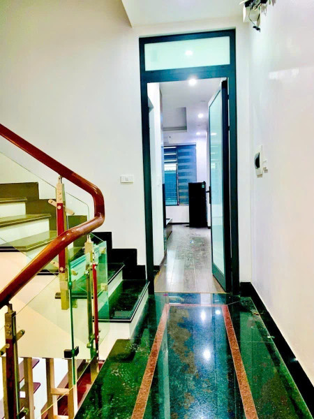 Bán nhà Khương Trung - Vũ Tông Phan (Thanh Xuân) 42m, 5 tầng, mt 3.6m, giá 10.5 tỷ