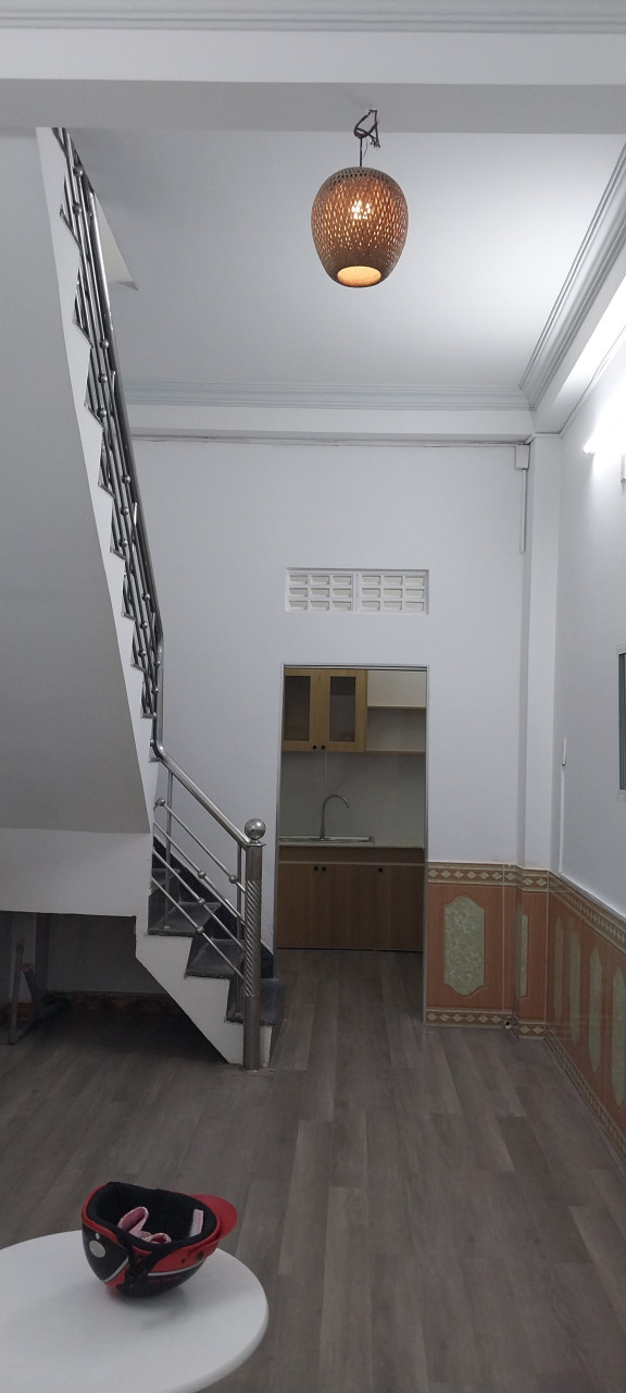 ♣ 1.7x tỷ Nhà kiệt 471 Nguyễn Tất Thành thông Trần Cao Vân, 2.5 tầng dầm trụ thép cứng, tường 20, sạch đẹp