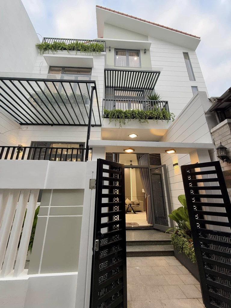 ► 50m ra Lê Duẩn, K3.5m, gần 90m2, 3 mê hiện đại, 4 bên cửa sổ, Gỗ tự nhiên, N Thất Ngoại, 4.95 tỷ