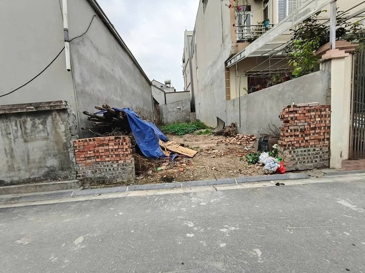 Chủ vợ nợ muốn bán 2 lô đất ở Đông Anh giá 3 tỷ 2