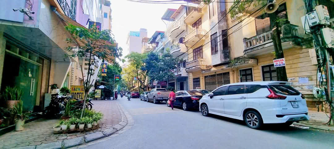 SĐCC-  nhà Mặt Phố Kim Đồng - Giáp Bát - Giải Phóng. 63m 5T, Kinh Doanh. Gara. chỉ 14 tỷ 97