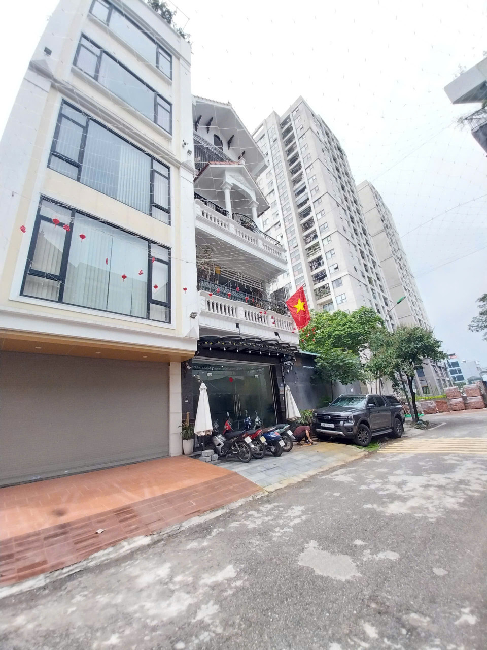 NHANH CÒN KỊP! BÁN NHÀ KIM ĐỒNG - 57m 5T Vỉa Hè Rộng - KINH DOANH mọi mặt hàng - 2 Ngõ. Chỉ hơn 17 tỷ