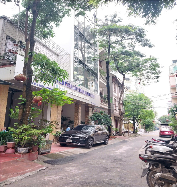 BÁN ĐẤT ĐẸP KHU Phân Lô X2B Tam Trinh - VỈA HÈ Ô TÔ TRÁNH - 53m. View hồ vườn hoa. Chỉ hơn 13 tỷ