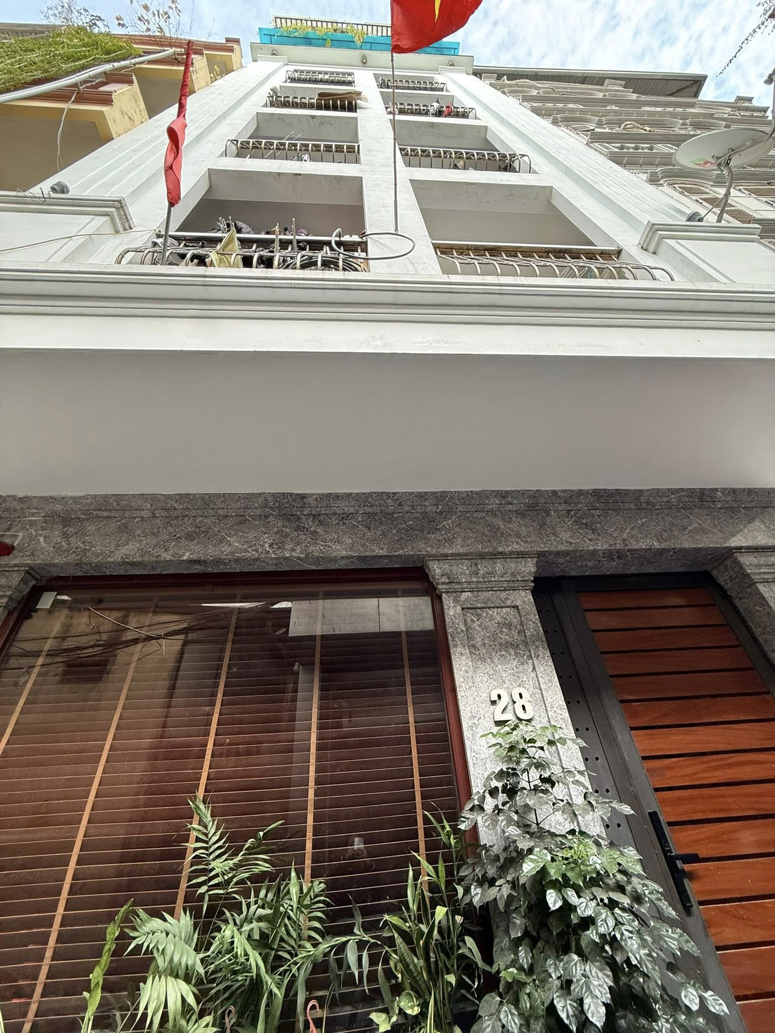 BÁN NHÀ ĐƯỜNG KIM ĐỒNG. 60M2 - 7 TẦNG. THANG MÁY. 9 PHÒNG KHÉP KÍN.