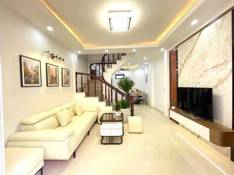 Bán nhà đường Kim Giang, Hoàng Mai, nhà đẹp full nội thất, ngõ rộng, rất gần ô tô tránh