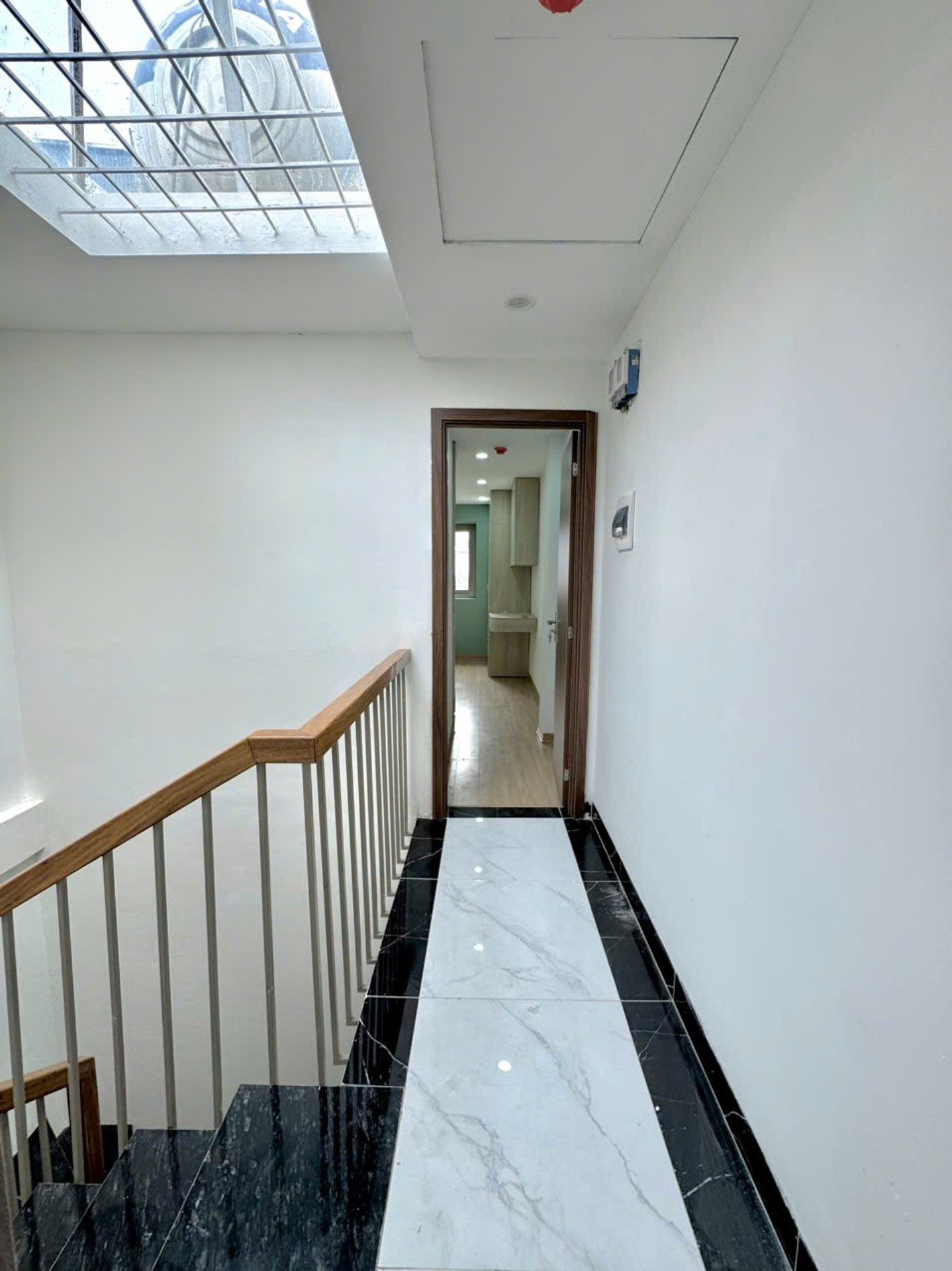 🏢 KIM GIANG – 40M² – 5 TẦNG – 8 PHÒNG – DÒNG TIỀN 430TR/NĂM – 9.1 TỶ