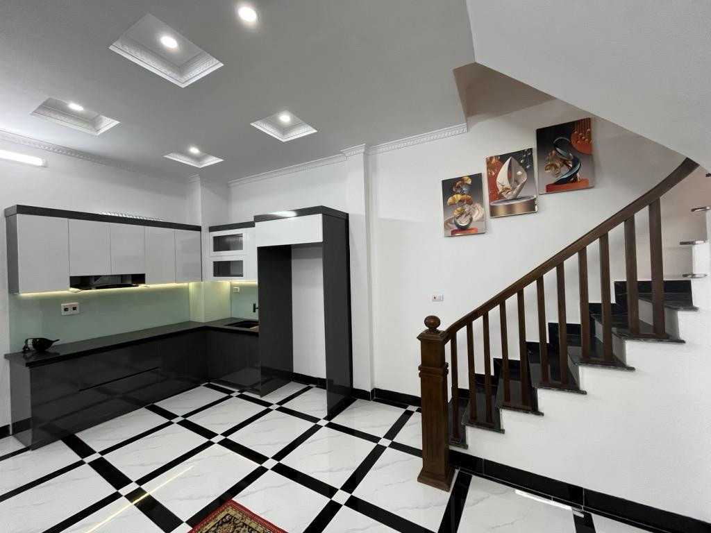 BÁN NHÀ KIM GIANG, 10M RA ĐƯỜNG Ô TÔ, GẦN KDT LINH ĐÀM, 40M2, 6.15 TỶ