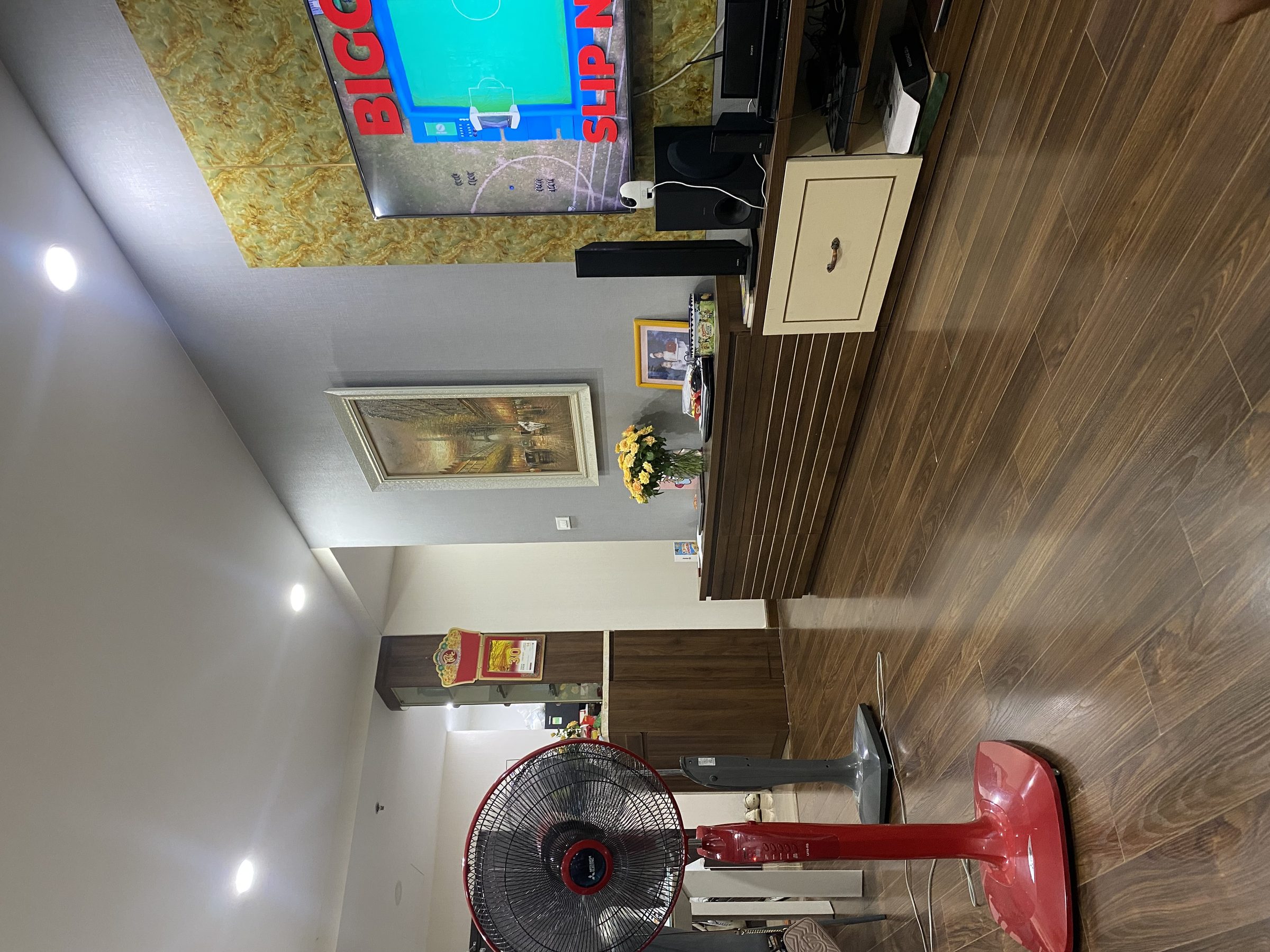 Tầng đẹp 3 phòng ngủ 2 phòng tắm, , diện tích 88,8 m2 , tiện ích đáng sống, gần trường học , siêu thị, bệnh viện….