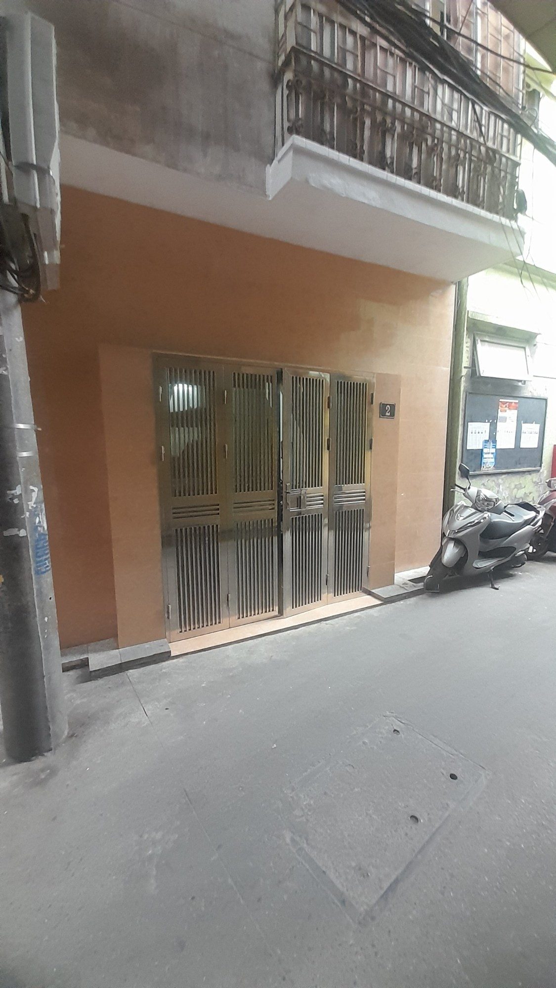 Lô góc, ô tô đỗ cửa, KD nhỏ - Ngay ngã 4 Phạm Ngọc Thạch - Xã Đàn - TC 7 tỷ