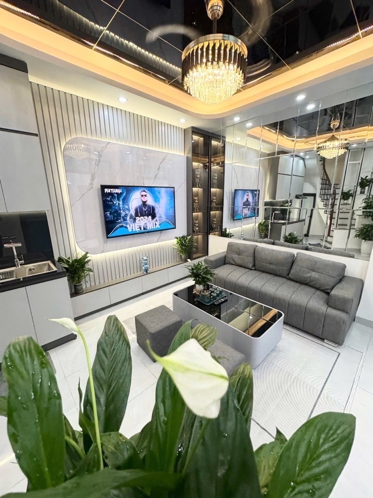 KIM MÃ-DT 30M 5 TẦNG 3 NGỦ  GIÁ 6,880 TỶ-NỘI THẤT ĐẸP MỚI