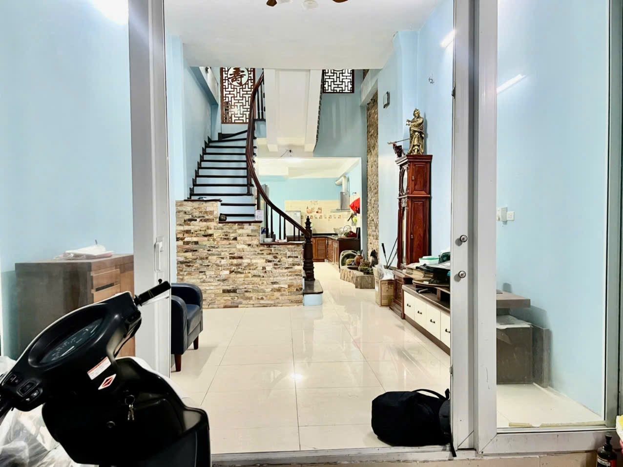 Cho Thuê Nhà Kim Mã - Ba Đình 55M²  3 Tầng 3 Ngủ - Nội Thất CB - Giá Thuê 14tr