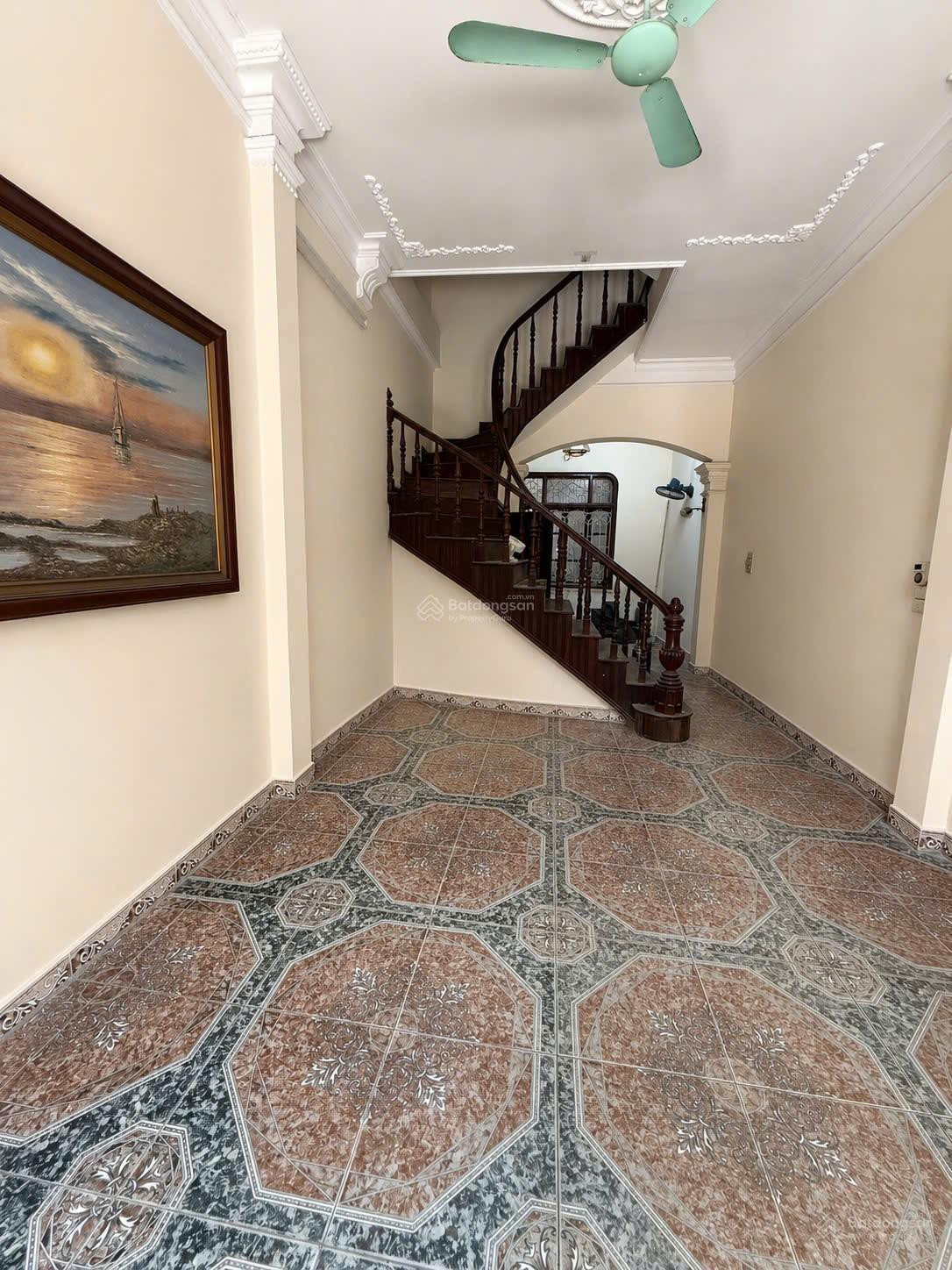 Cho Thuê Nhà Ngõ 64x Kim Mã 55M² 5 Tầng 7 Ngủ - Ngõ Ô Tô Tránh - Ở, Kinh Doanh VP - Giá Thuê 25tr