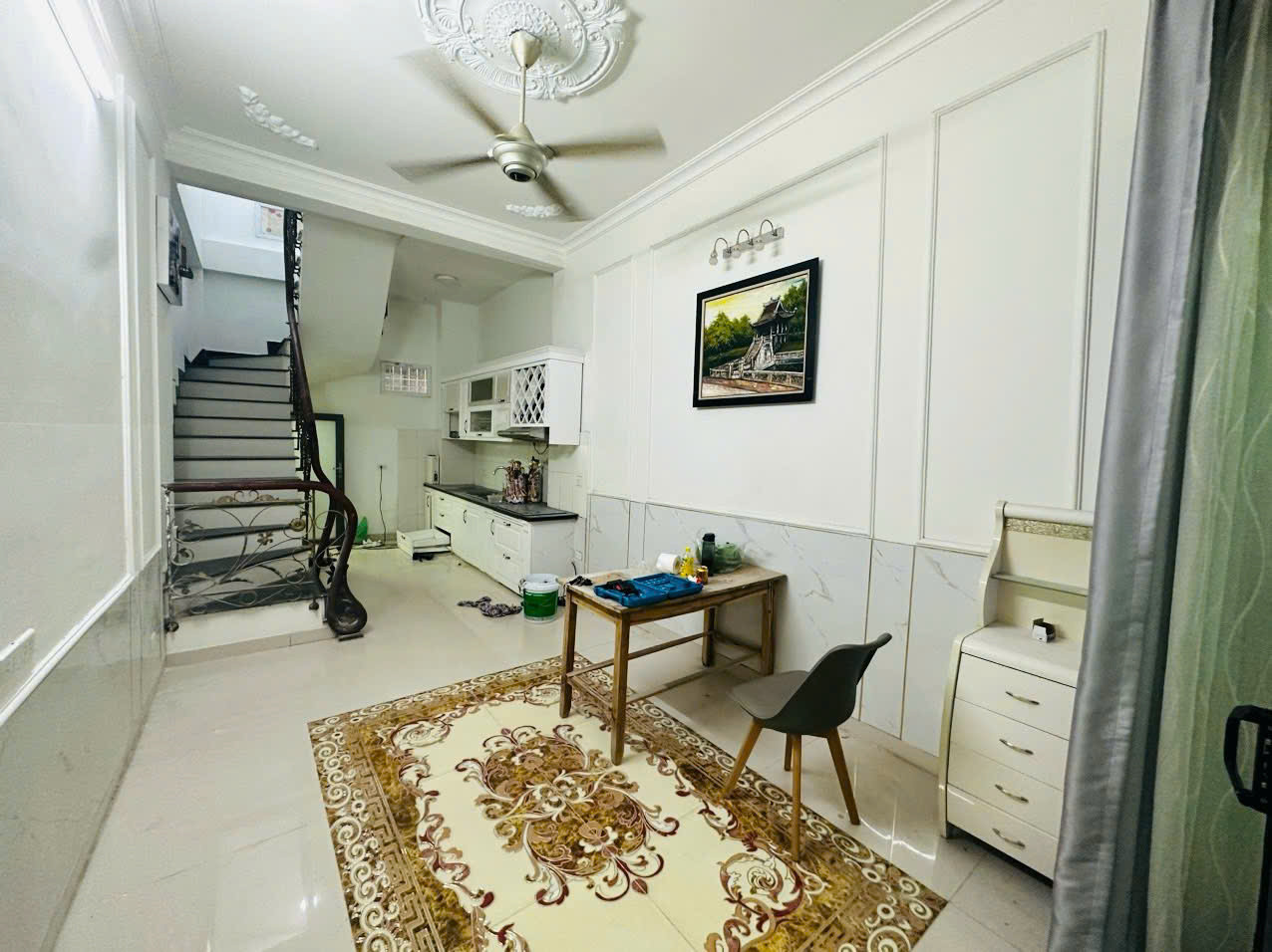Cho thuê nhà Phố Kim Mã Thượng, 5 tầng x 50m2, 3 ngủ, 15 Triệu Full nội thất